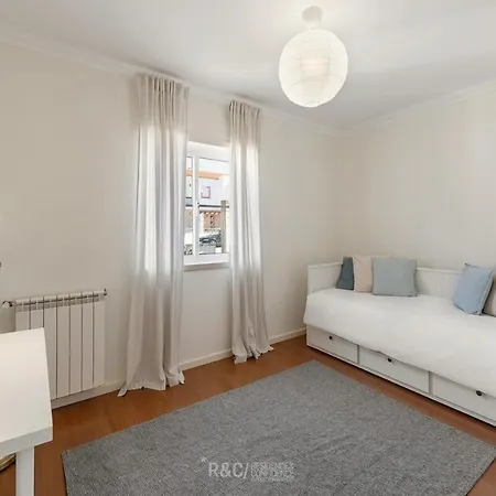Serene Villa Famalicao