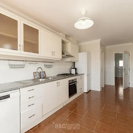 Serene Villa - Perfect Family Retreat Near Nazare ヴィラ