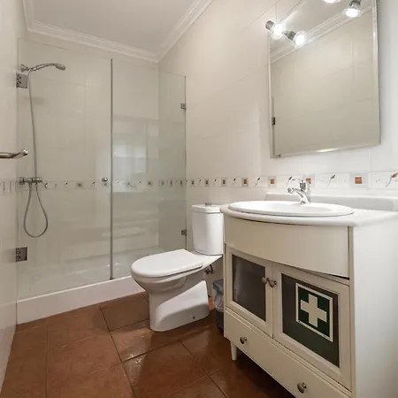 Serene Villa - Perfect Family Retreat Near Nazare ヴィラ