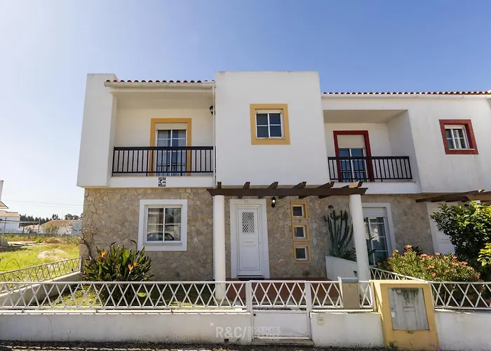 Villa Serene - Perfect Family Retreat Near Nazaré *