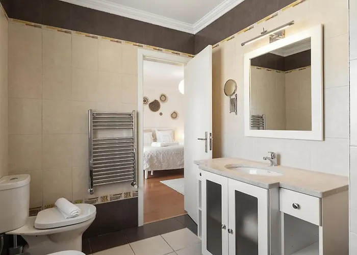 Villa Serene - Perfect Family Retreat Near Nazaré *