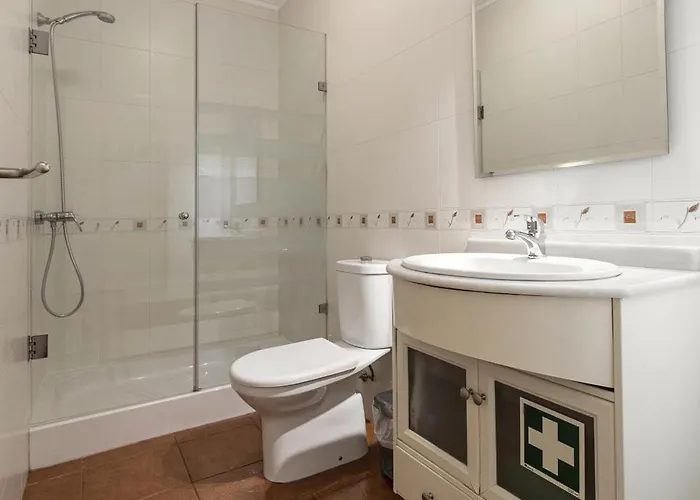 Serene - Perfect Family Retreat Near Nazaré Villa